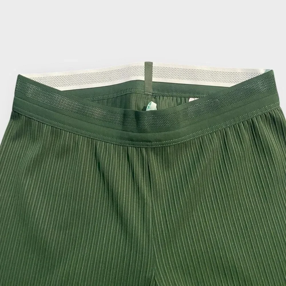 Nike Pro Elite 3/4 Running Green Pants Aeroswift USA DX9076-000 Womens size M - Picture 3 of 8
